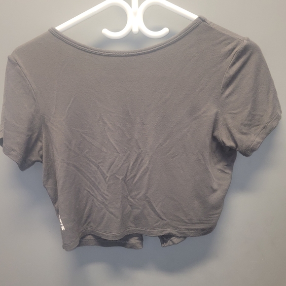 Alphalete Aspire Crop Top in *GREY* (cover pic for fit) - Picture 5 of 7